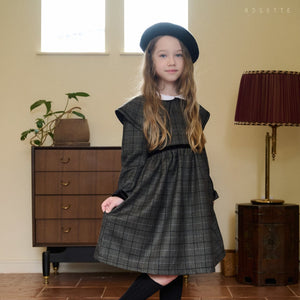 Ann Cape Dress 앤 케이프 원피스
