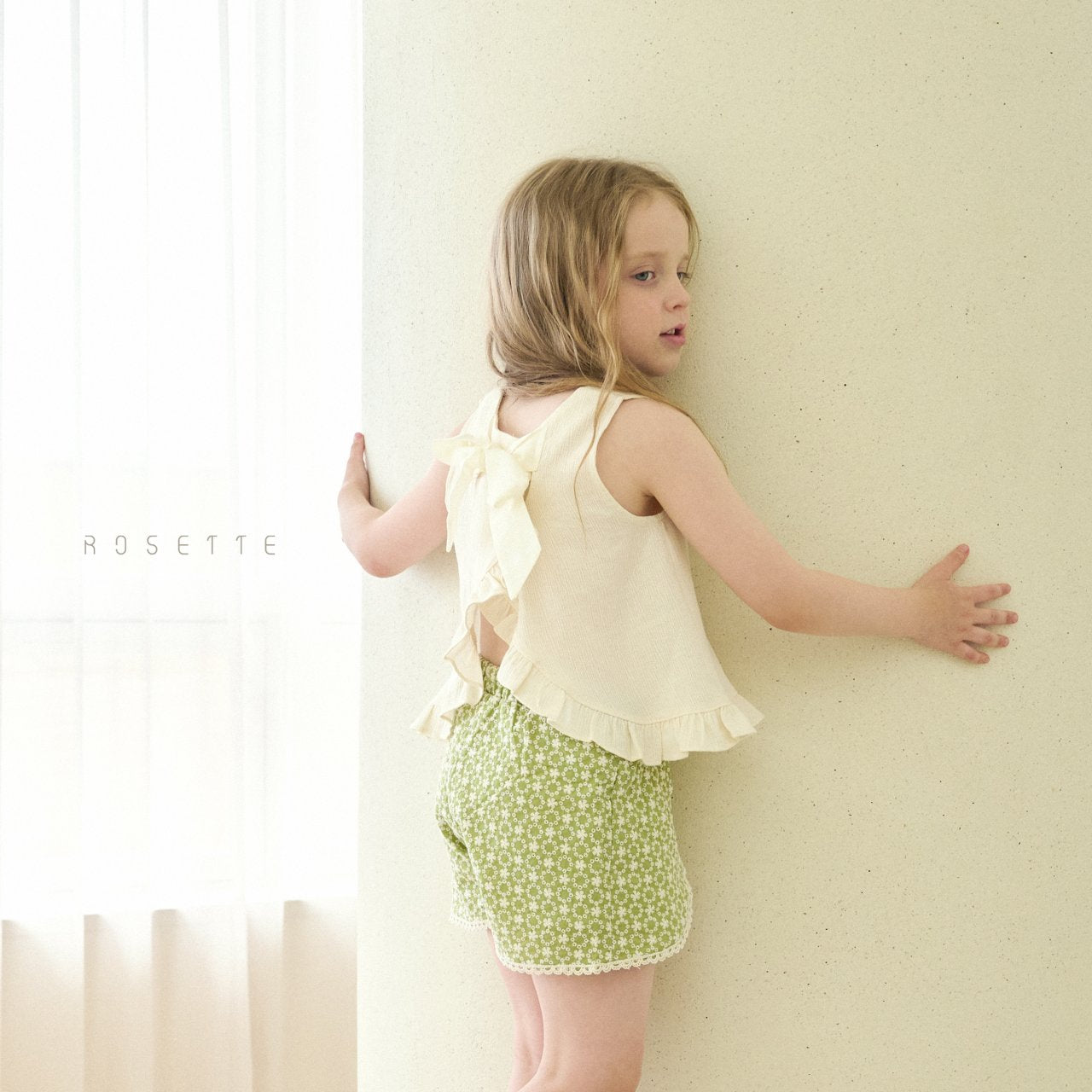 Polly Linen Sleevless Ribbon Blouse 폴리 백리본 나시탑