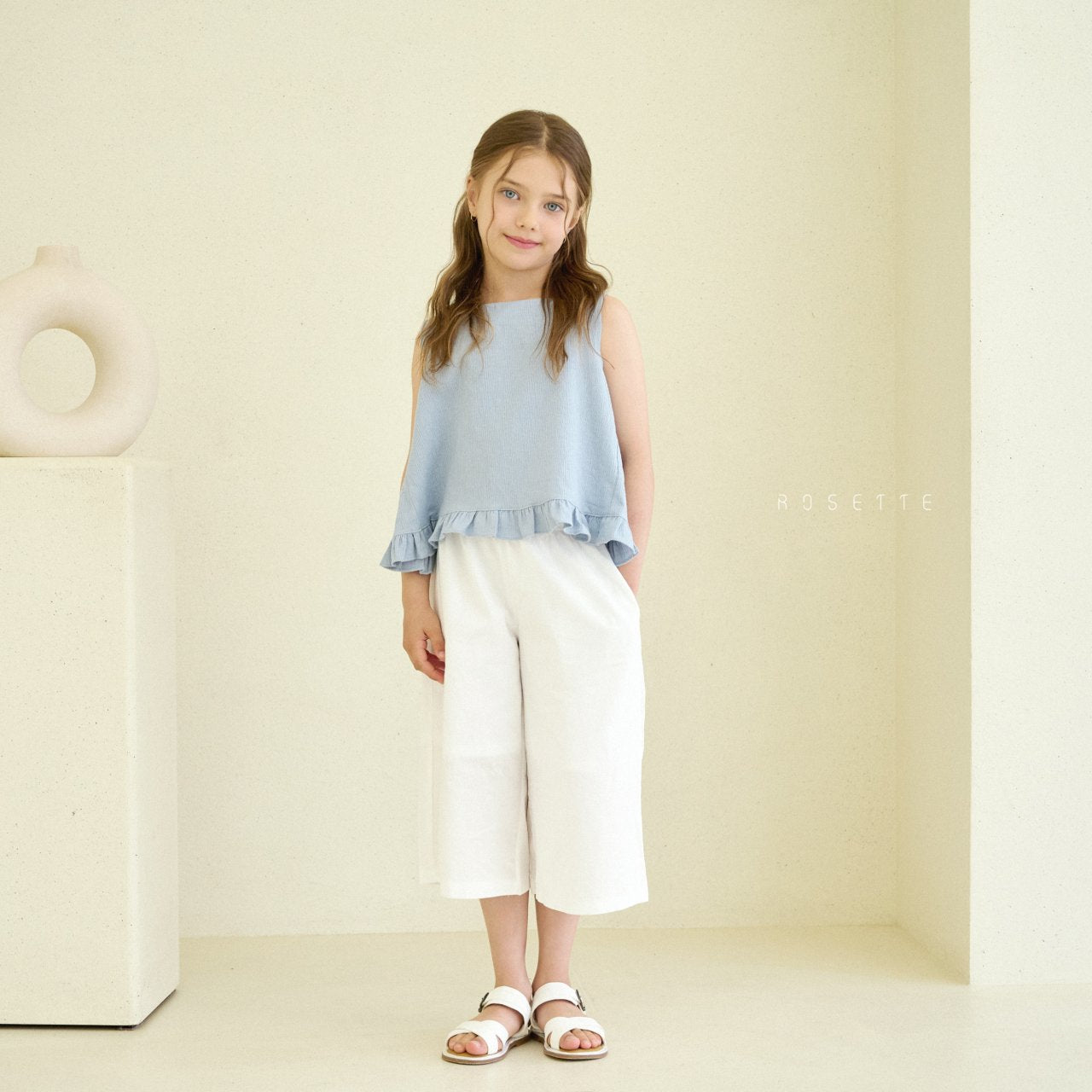 Polly Linen Sleevless Ribbon Blouse 폴리 백리본 나시탑